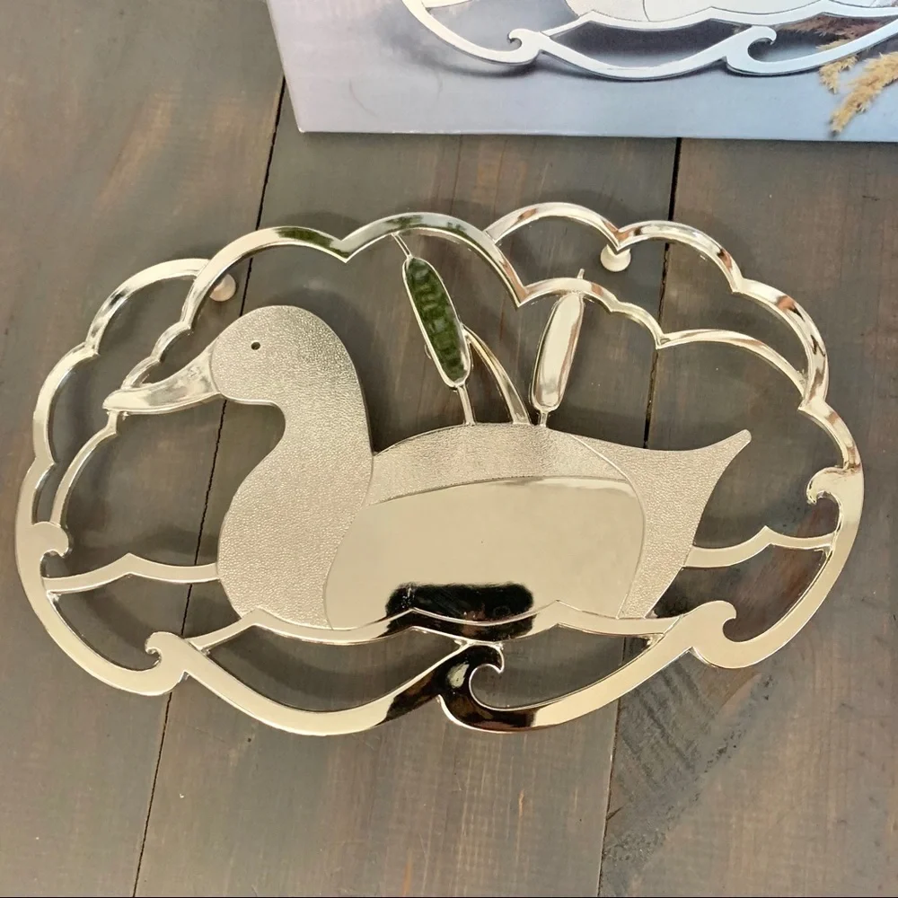 Vtg Oneida Wm. A. Rogers Silver Duck Trivet - Picture 2 of 5